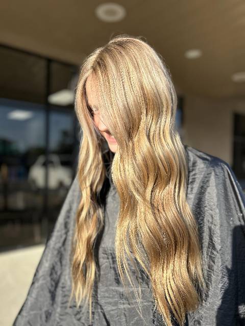 Long golden blonde waves